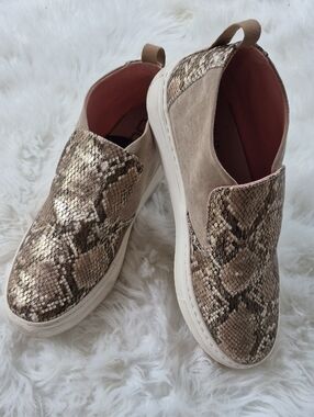 Hey Dudes Peyton Snake And Suede Platform
